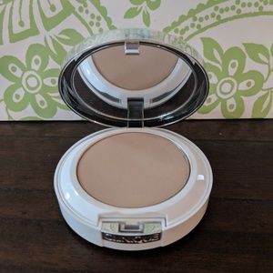 Clinique beyond perfecting powder